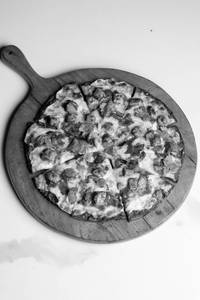 Spicy Paneer Pizza