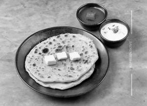 Paneer paratha [amul butter]
