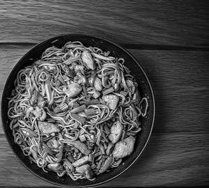 Chicken schezwan noodle
