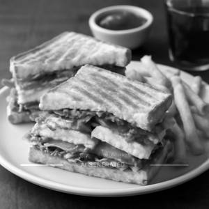 Grill Chicken Club Sandwich