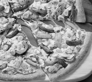 Veggie Feast Pizza 8[ 8 Inches ]