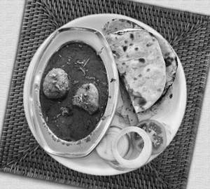 1Pic Egg Curry+1 Pic Butter Naan