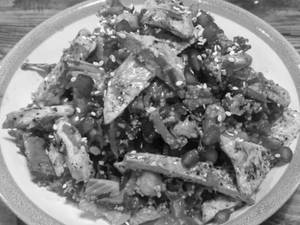 Grilled Chicken Salad With Pomegranate Dressing