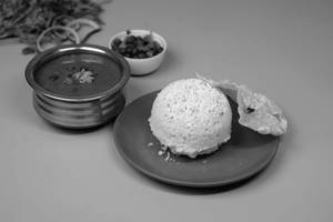 1 Ari Puttu With Kadala Curry Combo