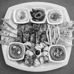 Lebanese Grilled Chicken Mezze