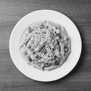 Chessy Alfredo Pasta