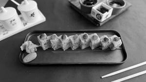 Spicy Avocado & Cream Cheese Roll