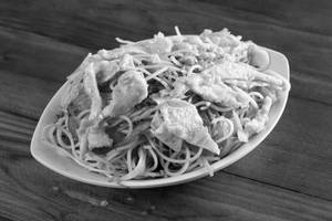 Chicken Hakka Noodles (half)