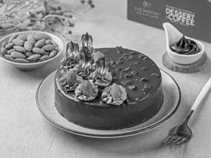Ferrero Rocher Almond Cake [1000 Gms]