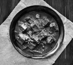 Paneer chilli [gravy]