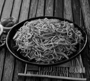 Veg schezwan noodles