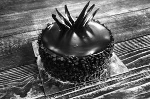 Chocolate Chips Cake (Medium)