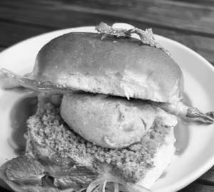 Mama Vadapav[1 Piece]