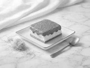 Dubai Kunafa Cheesecake Slice.