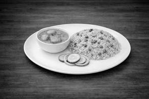 Bengali Veg Fried Rice With Butter Paneer Masala Combo [4 Pcs]