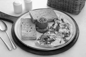Special Omlette Served With Toast