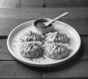 Veg Steam Momos 4 Pcs