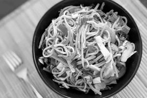 Veg. Hakka Noodles (320 Gm)