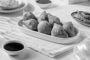 Baby Paneer Matar Samosa