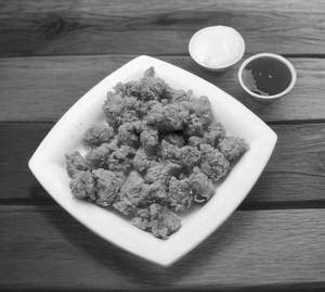 Fried chicken popcorns [6 pcs]