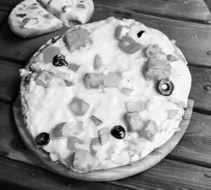 Paneer Blast Pizza