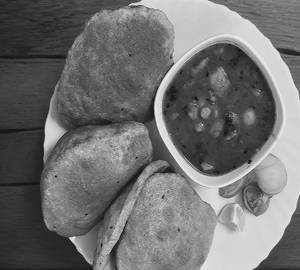 Poori with sabji [5 pieces]