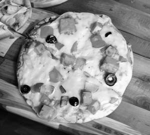 Paneer Cheese Pizza