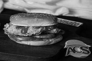 DOUBLE TROUBLE CHICKEN BURGER