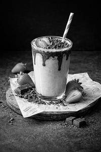 Strawberry Choco Shake