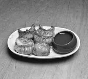 Paneer  Fried Momos (4Pieces)