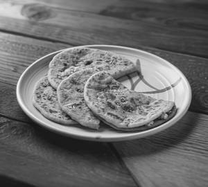 Mix Paratha