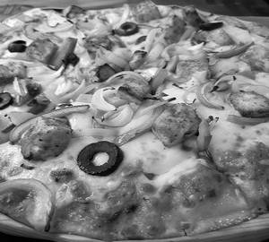 Tandoori Paneer Pizza