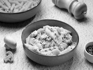 CHEESY CHICKEN PASTHA