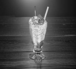 Strawberry falooda