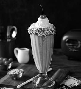 Strawberry Vanilla Milkshake