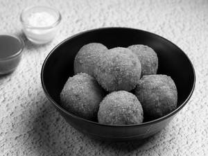 CHICKEN CHEESE BALL