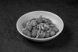 Baby Potato In Crushed Black Pepper And Sprouts