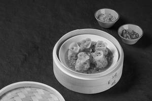 Mixed Vegetable In Schezwan Chilli Oil Dumpling [5 Pieces]