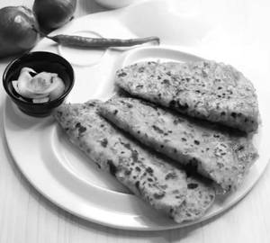 Pyaaz Paratha