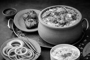 Chicken Hyderabadi Handi Biryani (boneless)