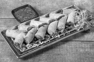 Veg Spring Roll (4 Pcs)