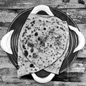 Aloo paneer egg paratha