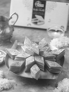 Kesar Kaju Katli [500 GMS] Box