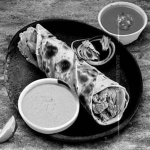 Spl. peri peri shawarma roll