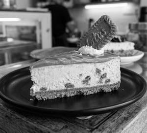 Lotus Biscoff Cheesecake Slice
