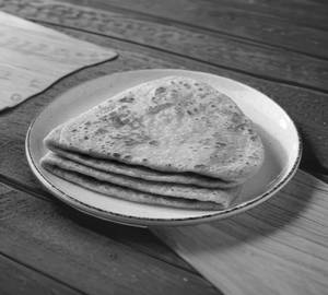Triangle Paratha (Quantity 1)