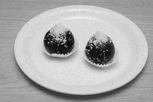 Kala Jamun (dry)