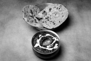 Makki Roti & Saag
