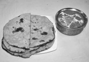 Butter Gravy Chaap +6 Tandoori Roti