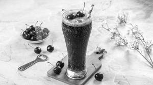 Cherry Coke Soda (300 Ml)